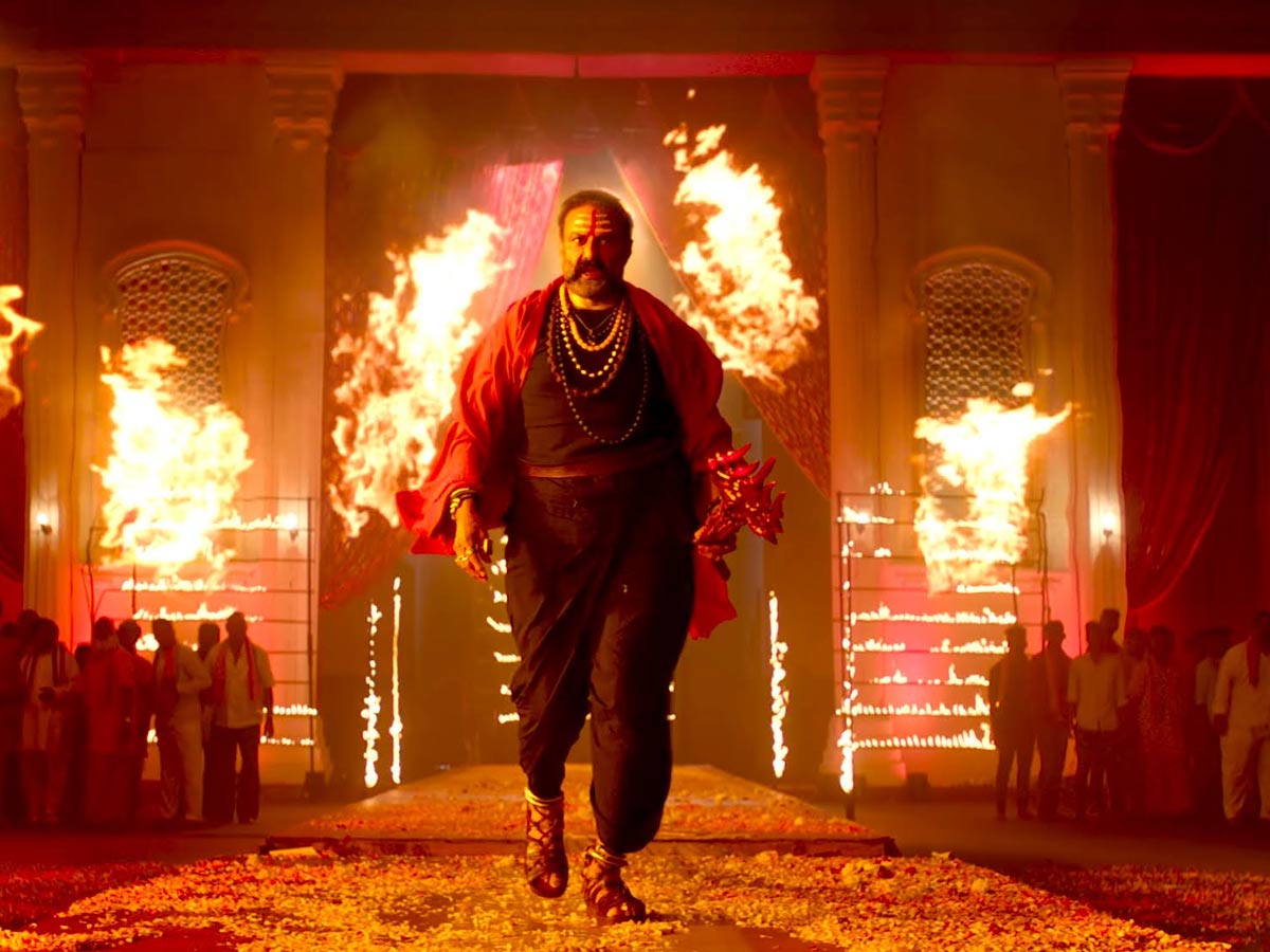 అఖండ: బాలయ్యకు లేదు పోటీ!