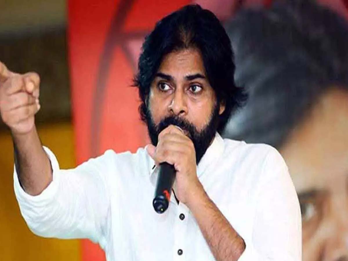 ప్రజల పక్షాన నిలబడేది మేమే:పవన్‌ కళ్యాణ్‌