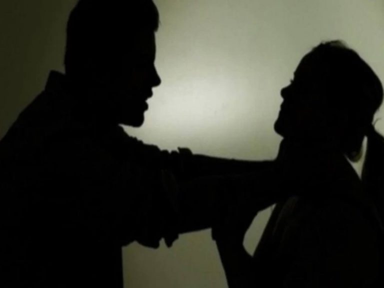 సాఫ్ట్ వేర్ ఇంజనీర్ దారుణం.. ఇద్దరూ ఆడపిల్లలే పుట్టారని భార్యను అలా చేసి