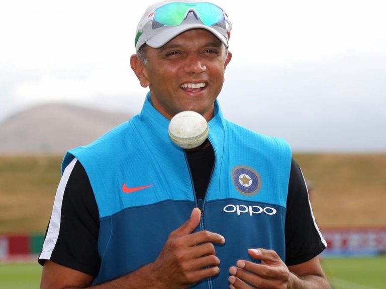 టీమిండియా హెడ్ కోచ్‌ పదవికి దరఖాస్తు చేసుకున్న ద్రవిడ్