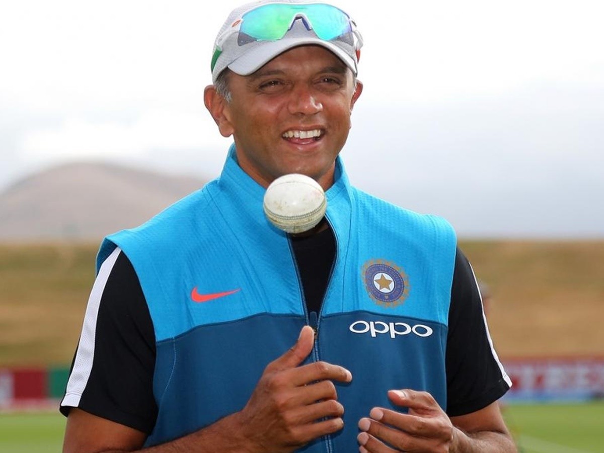 టీమిండియా హెడ్ కోచ్‌ పదవికి దరఖాస్తు చేసుకున్న ద్రవిడ్