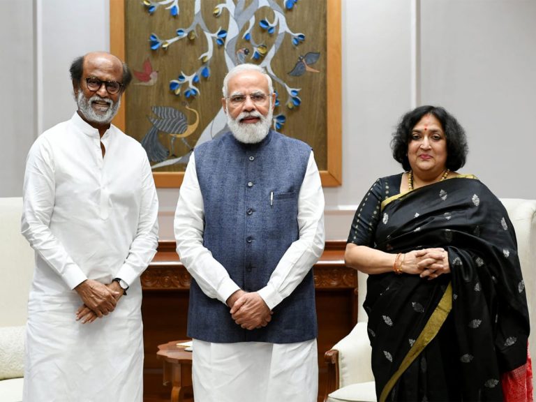 రాష్ట్రపతి, ప్రధానమంత్రిని కలిసిన తలైవా!