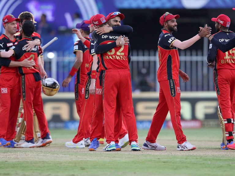 ఐపీఎల్ 2021 : ప్లే ఆఫ్స్ లోకి మూడో జట్టుగా ఆర్సీబీ..