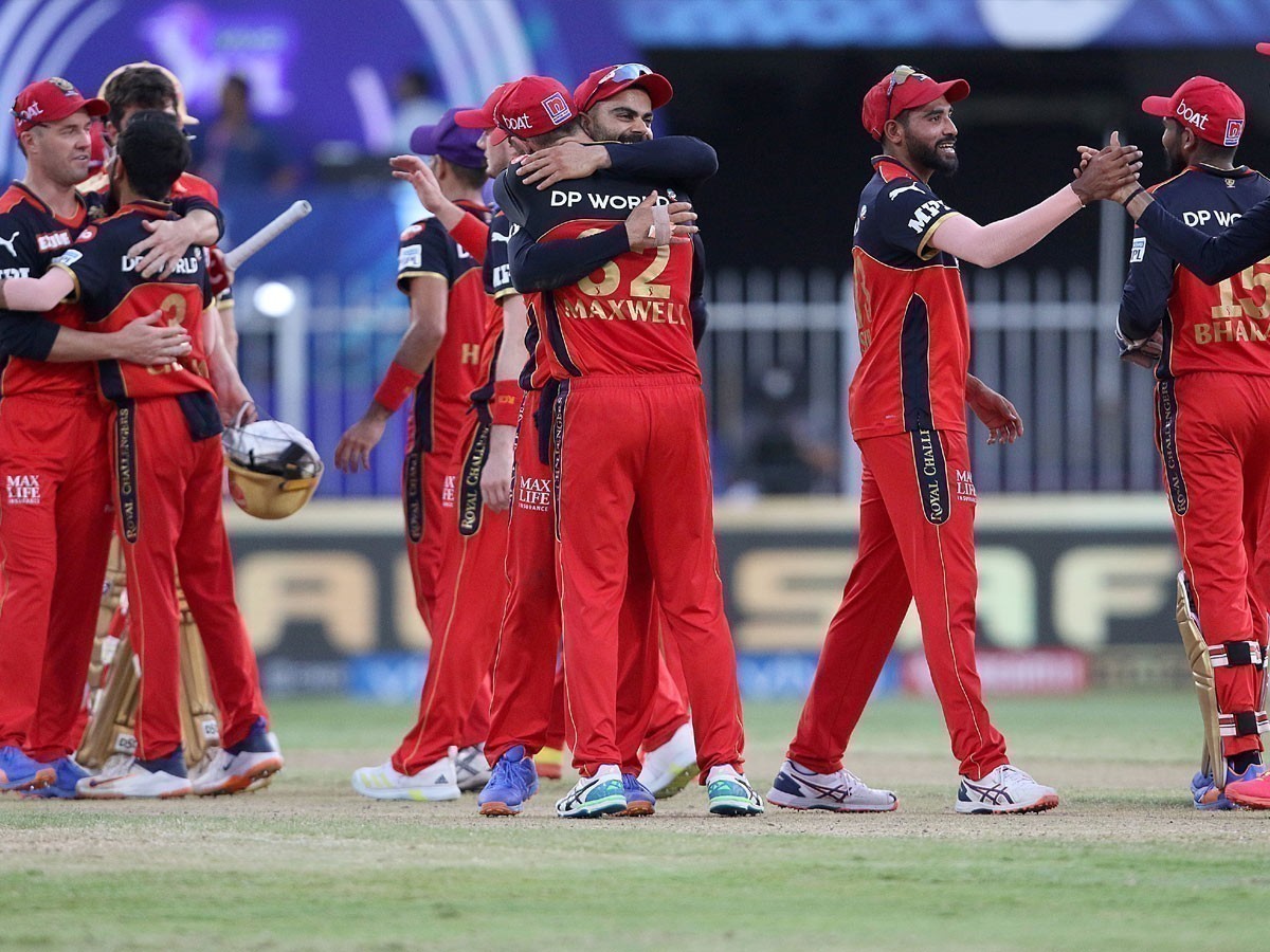 ఐపీఎల్ 2021 : ప్లే ఆఫ్స్ లోకి మూడో జట్టుగా ఆర్సీబీ..