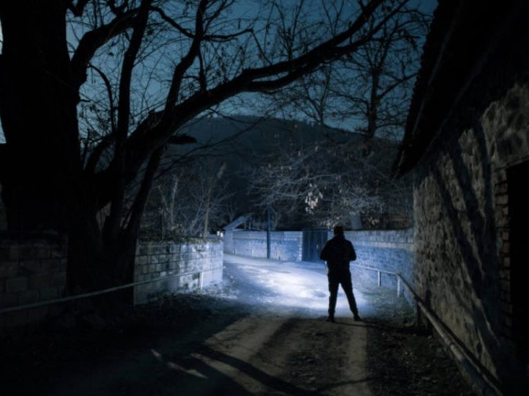 ప్రియురాలికి చుక్కలు చూపించిన ప్రియుడు.. ఆ సీక్రెట్స్ బయటపెట్టడంతో దెయ్యంగా మారి మరీ