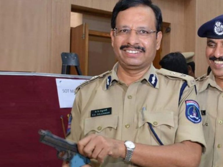 దిశ కేసులో హైపవర్ కమీషన్ ముందు హాజరైన సజ్జనార్…