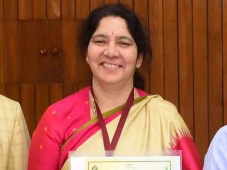 మహిళల రక్షణలో తెలంగాణ నెంబర్‌ వన్‌: మంత్రి సత్యవతి రాథోడ్‌