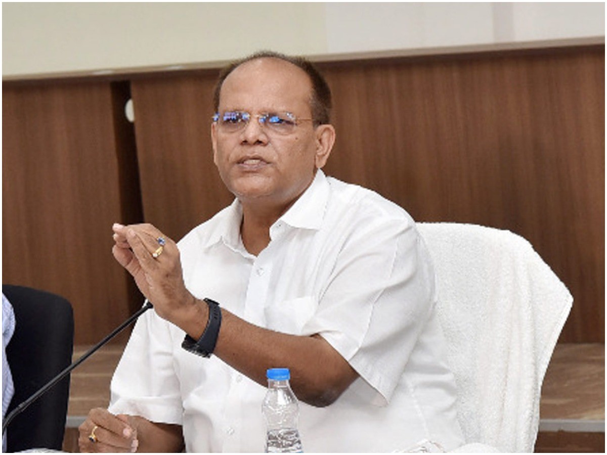 కరోనా వ్యాక్సినేషన్ గడువు పొడిగిస్తాం