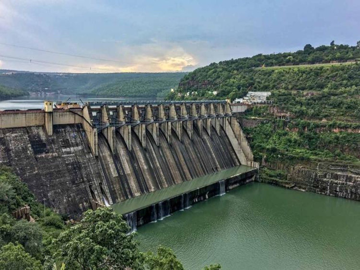 Srisailam Project: నిపుణుల కమిటీ హెచ్చరిక.. శ్రీశైలం డ్యామ్ భద్రతకు ముప్పు