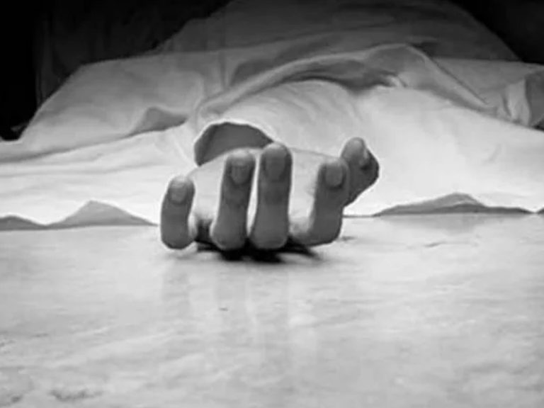 కామారెడ్డిలో అనుమానస్పదస్థితిలో వివాహిత మృతి..