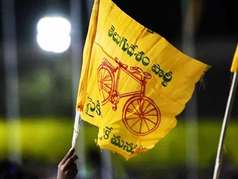 రేణిగుంట: టీడీపీ శ్రేణుల ర్యాలీలో రసాభాస