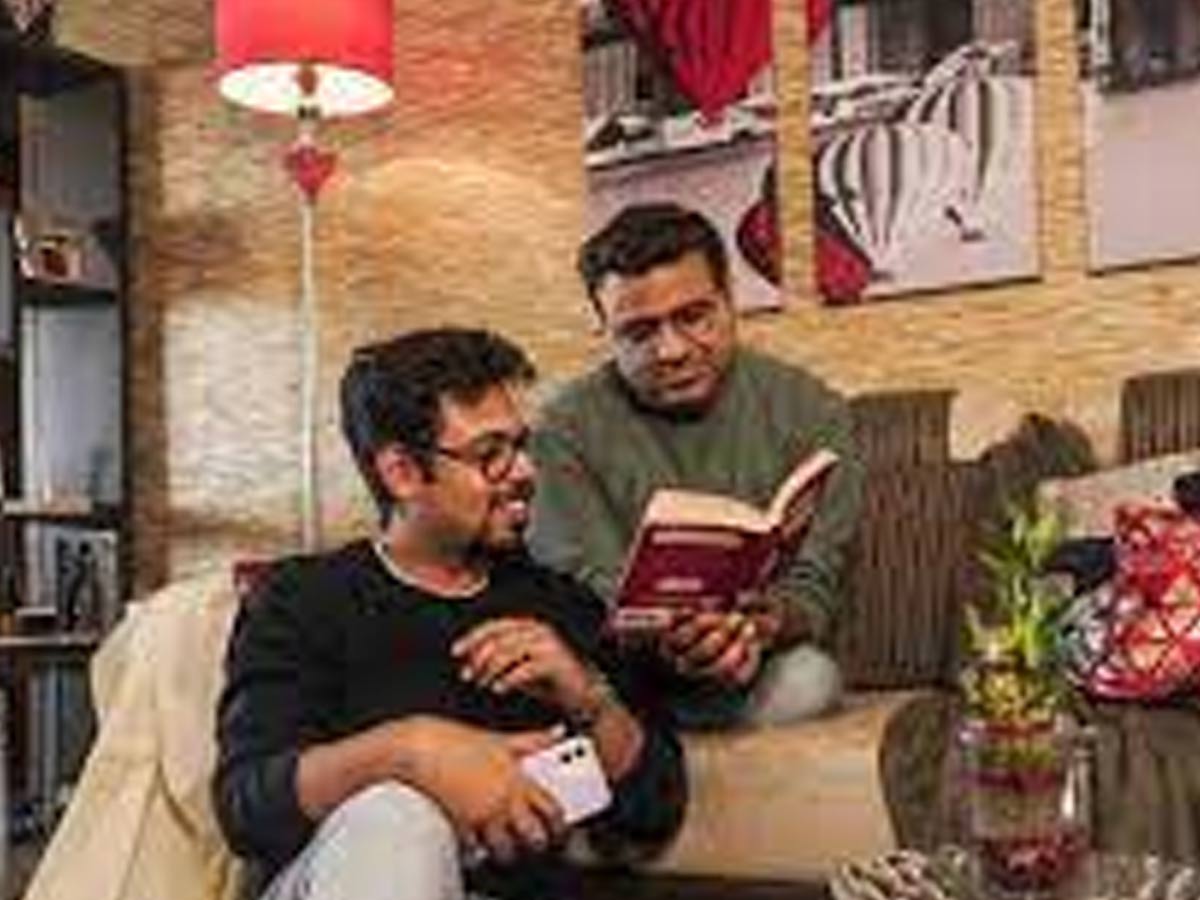 పెళ్లితో ఒక్కటికానున్న ఇద్దరు పురుషులు.. తెలంగాణలో ఇదే మొదటిసారి