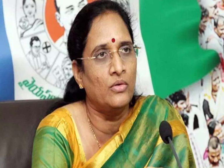 వాలంటీర్ దాష్టీకంపై మహిళా కమిషన్‌ సీరియస్‌