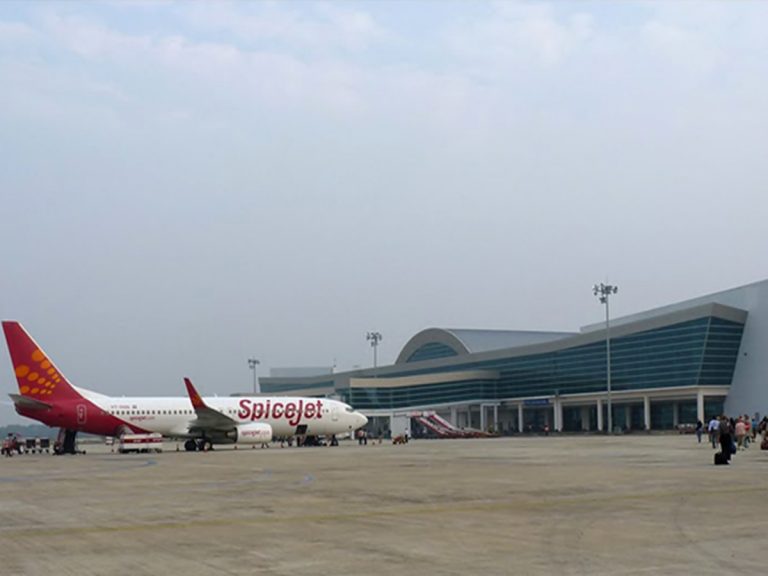 దేశంలో 13 ఎయిర్‌పోర్టులను అమ్మేస్తున్న కేంద్ర ప్రభుత్వం