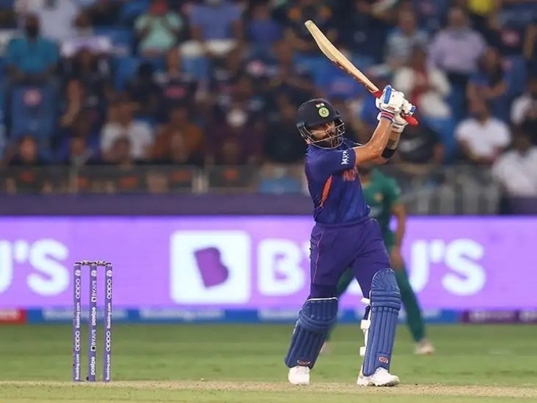 ఆదుకున్న కోహ్లీ… పాక్ ముందు 152 పరుగుల టార్గెట్