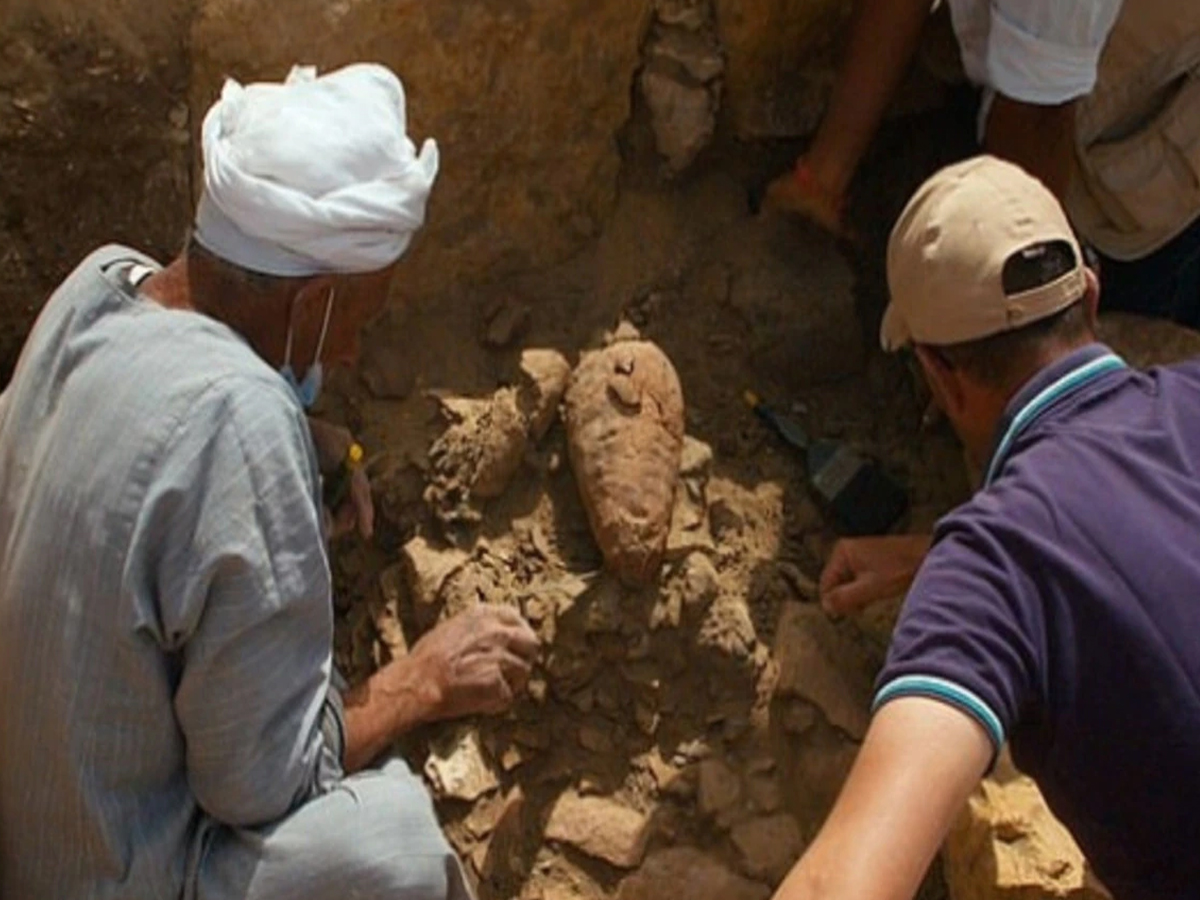 ఈజిప్ట్‌లో బ‌య‌ట‌ప‌డిన  సూర్య‌దేవాల‌యం… ఏ కాలానికి చెందిన‌దో తెలుసా…