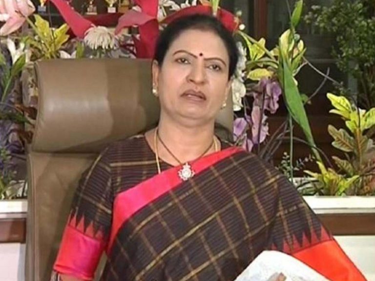 హుజురాబాద్‌ ఎన్నిక కేసీఆర్‌కు కళ్లు తెరిపించింది: డీకె అరుణ