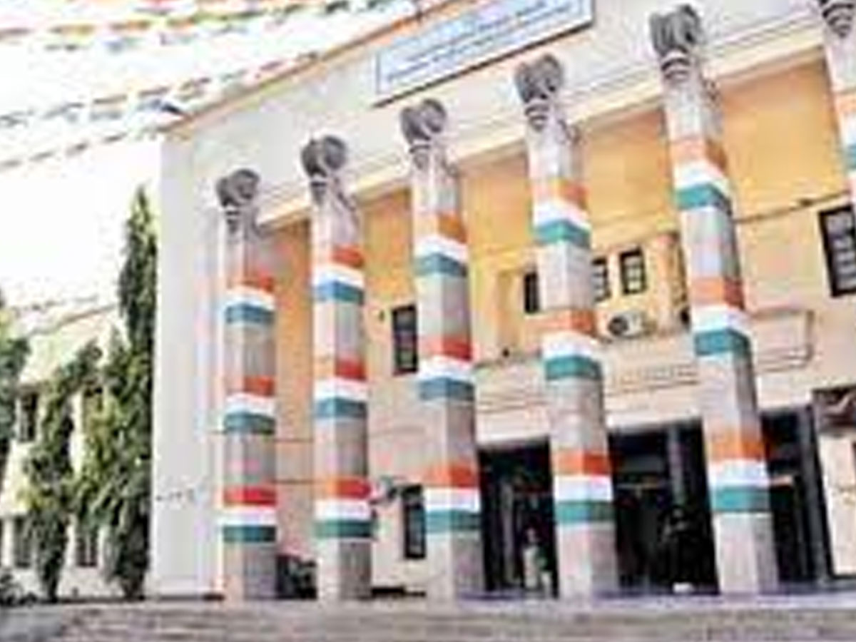 గాంధీభవన్‌లో పీఏసీ భేటీ.. కోమటిరెడ్డి, జగ్గారెడ్డి డుమ్మా..