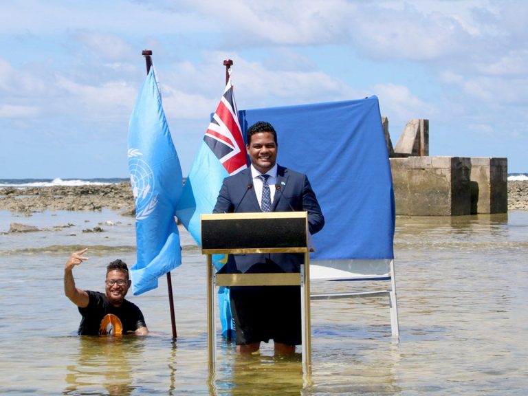 గ్లోబ‌ల్ వార్మింగ్‌:  ఆ దేశం క‌నుమ‌రుగౌతుందా?