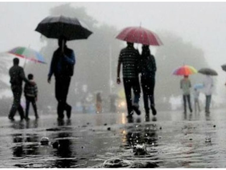 త‌మిళ‌నాడులో భారీ వ‌ర్షాలు… రెడ్ అల‌ర్ట్‌…చెన్నై ఎయిర్‌పోర్ట్ మూసివేత‌…