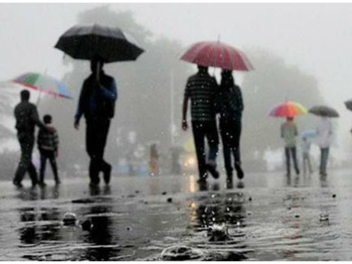 త‌మిళ‌నాడులో భారీ వ‌ర్షాలు… రెడ్ అల‌ర్ట్‌…చెన్నై ఎయిర్‌పోర్ట్ మూసివేత‌…