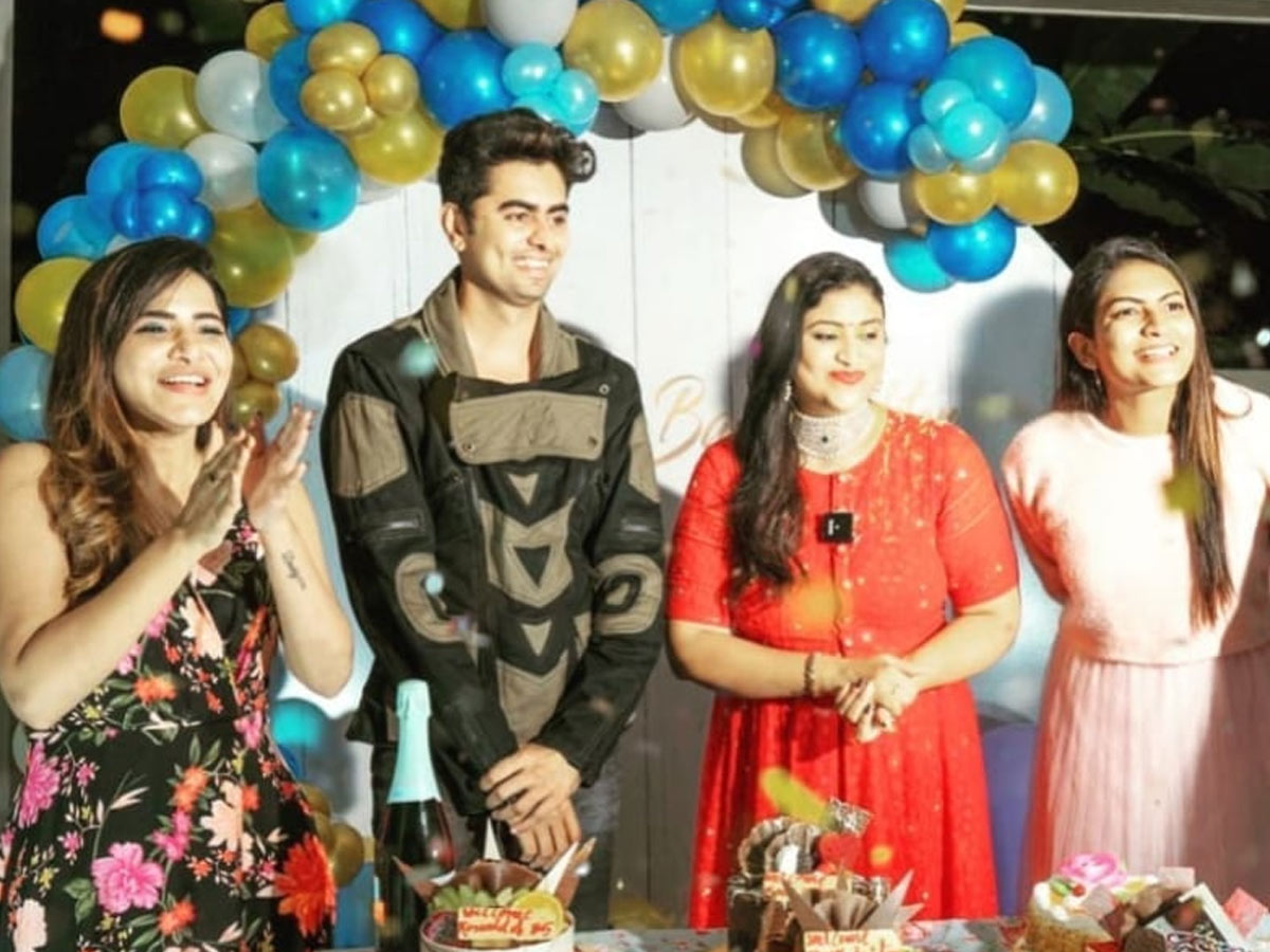 ఫ్రెండ్స్ తో చిల్ అవుతున్న జెస్సీ!