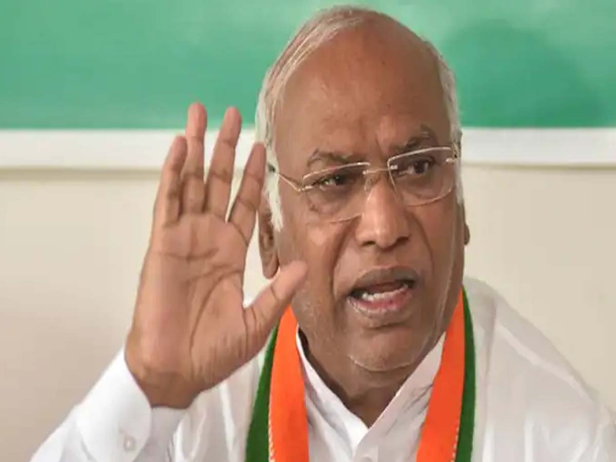 చమురు ధరలపై పార్లమెంట్‌లో కేంద్రాన్ని నిలదీస్తాం: ఖర్గే