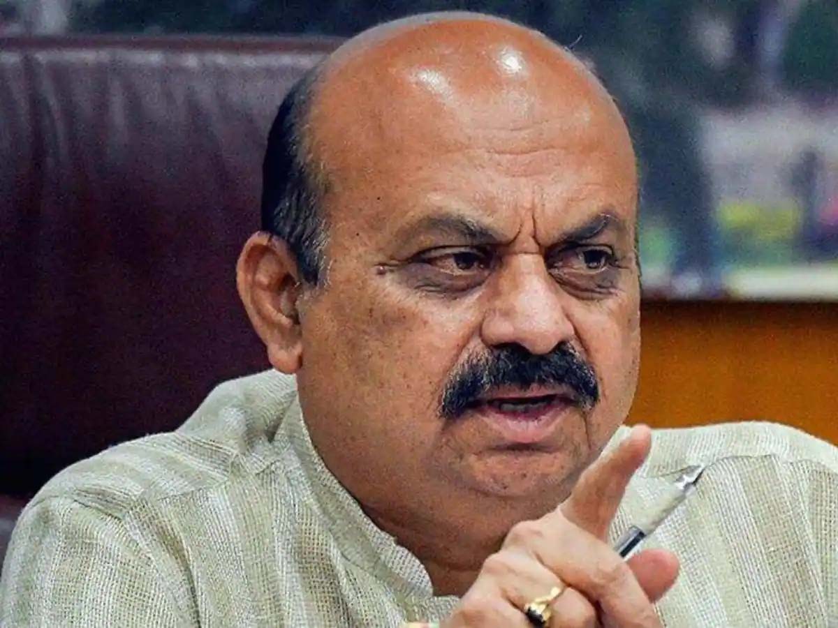 ముంబై- క‌ర్ణాట‌క పేరు మార్పు…