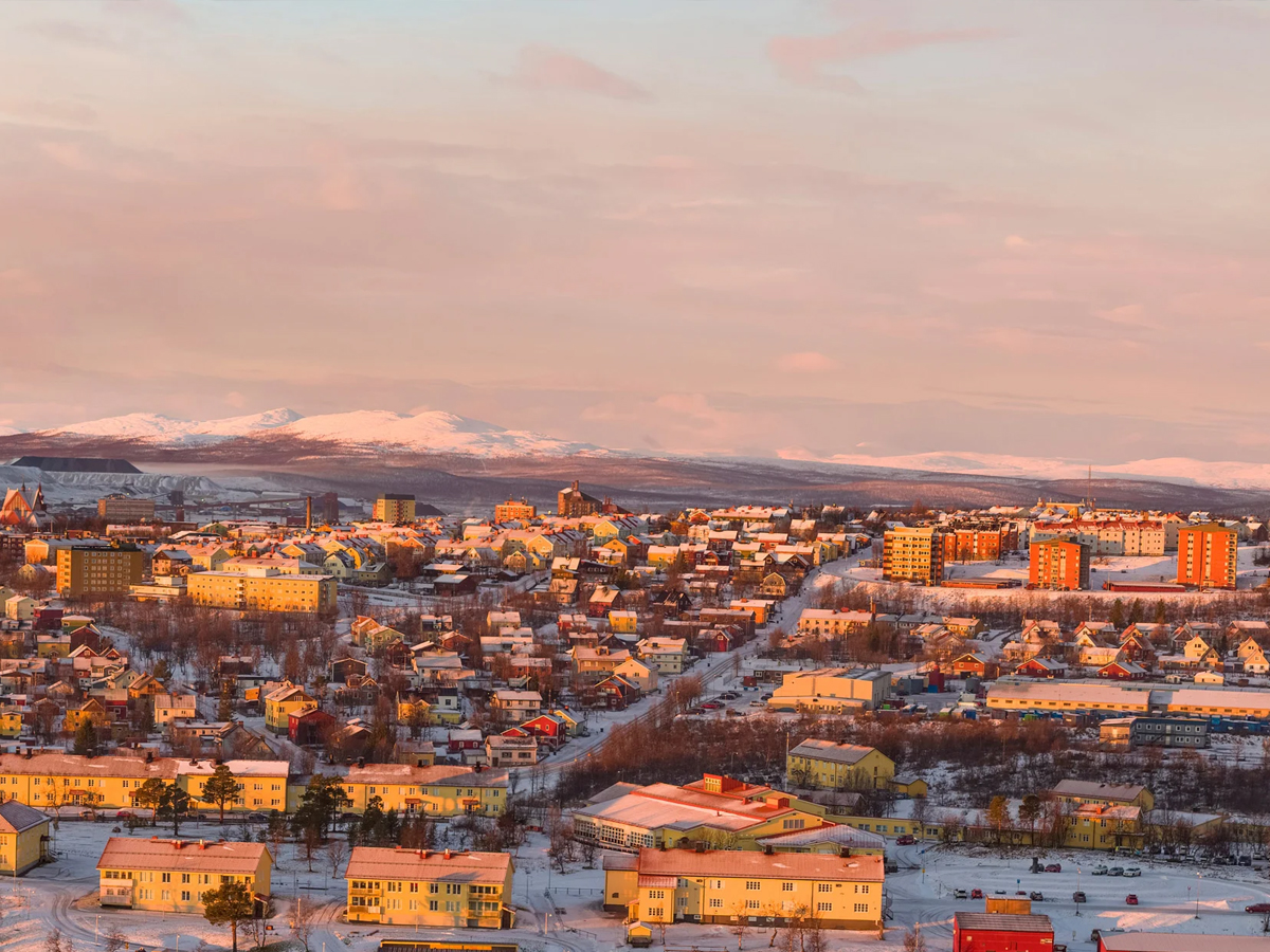 భూమిపై సూర్యుడు అస్త‌మించ‌ని ప్రాంతాలు ఎక్క‌డున్నాయో తెలుసా?