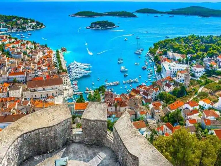 రూ.12 తో అక్క‌డ ఇంటిని సొంతం చేసుకోవ‌చ్చు… ఎలాగంటే…