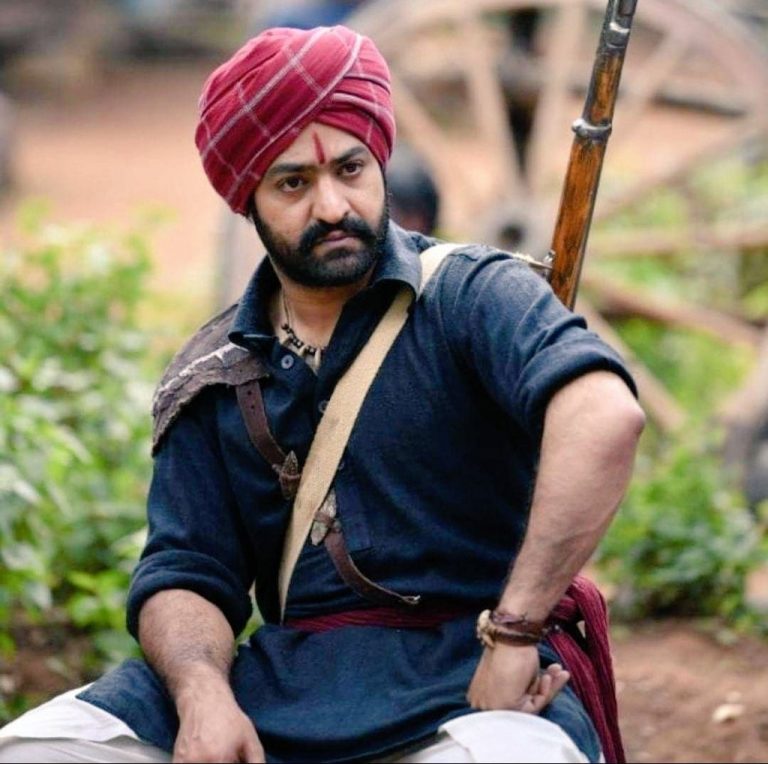 RRR : తారక్ అభిమాని అరాచకం… ఏం చేశాడంటే?