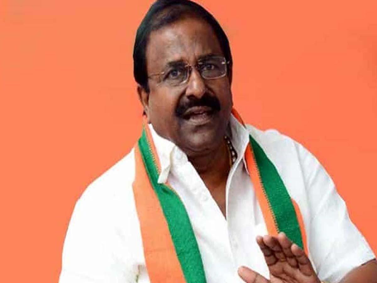 రాష్ట్ర ప్రభుత్వం ధరలను ఎందుకు తగ్గించదు: సోము వీర్రాజు