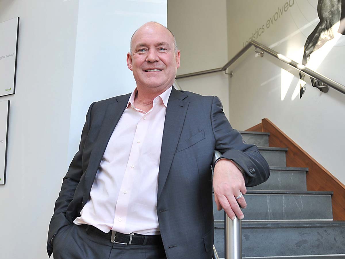 స్కూల్ ను మ‌ధ్య‌లో వ‌దిలేశాడు… కోట్ల రూపాయ‌లు సంపాదించాడు…