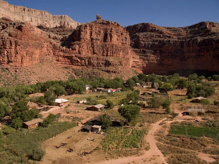 వండ‌ర్‌:  అమెరికాలోని ఈ గ్రామానికి టెక్నాల‌జీ గురించే తెలియ‌ద‌ట‌… అక్క‌డికి వెళ్లాలంటే…