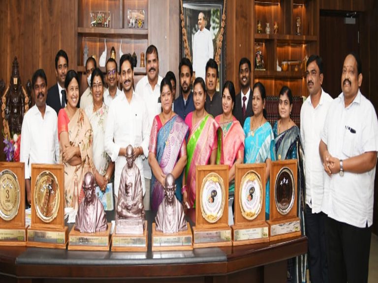 ఏపీకి స్వచ్ఛ అవార్డుల పంట.. సీఎం జగన్‌ అభినందనలు..