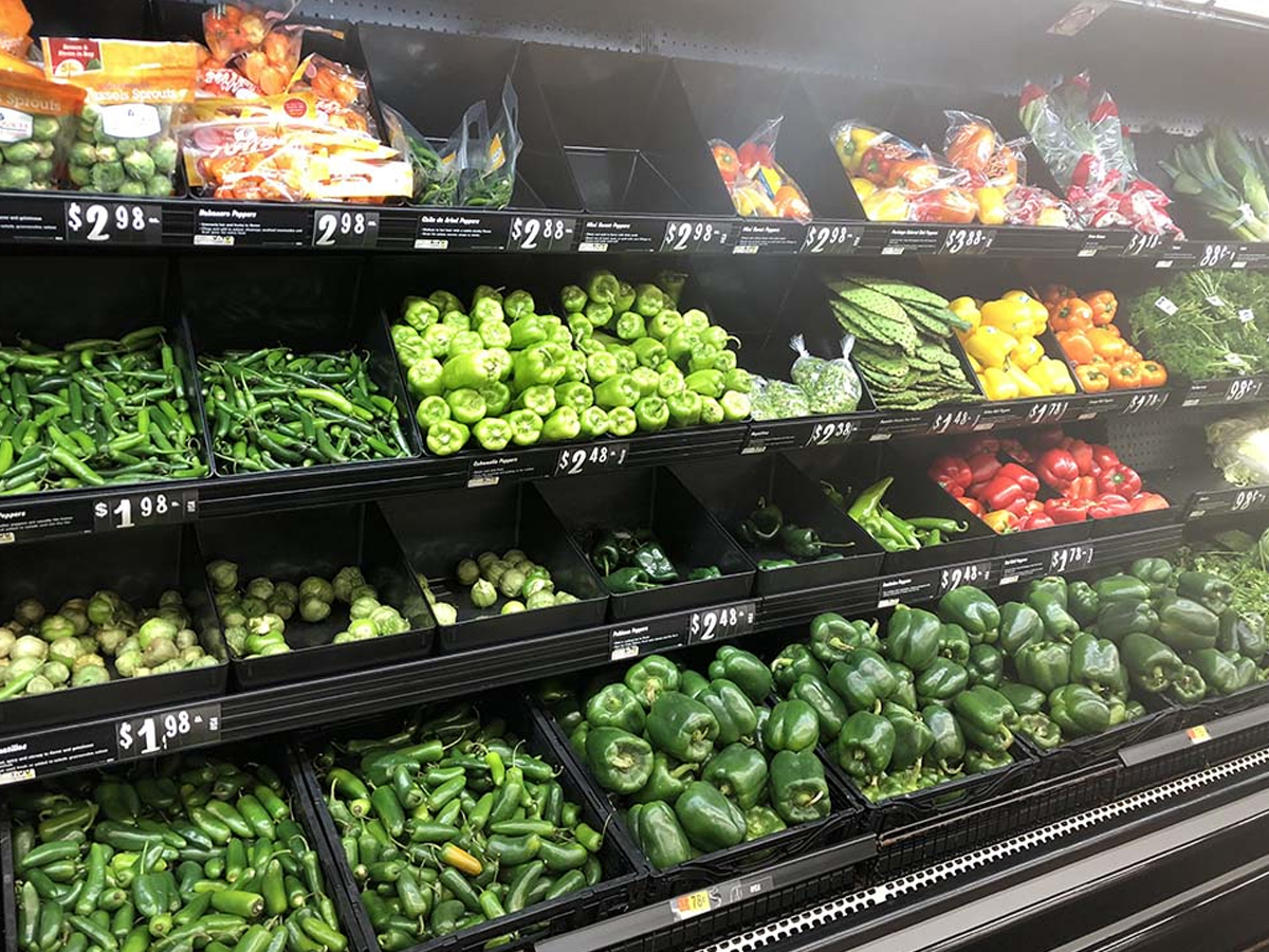 అక్క‌డ కిలో ట‌మోటా రూ.222… కొత్తిమీర వంద‌కు పైనే…