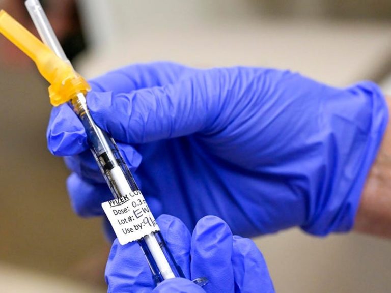 యూఎస్ మ‌రో కీల‌క నిర్ణ‌యం… 18 ఏళ్లు దాటిన వారికి…