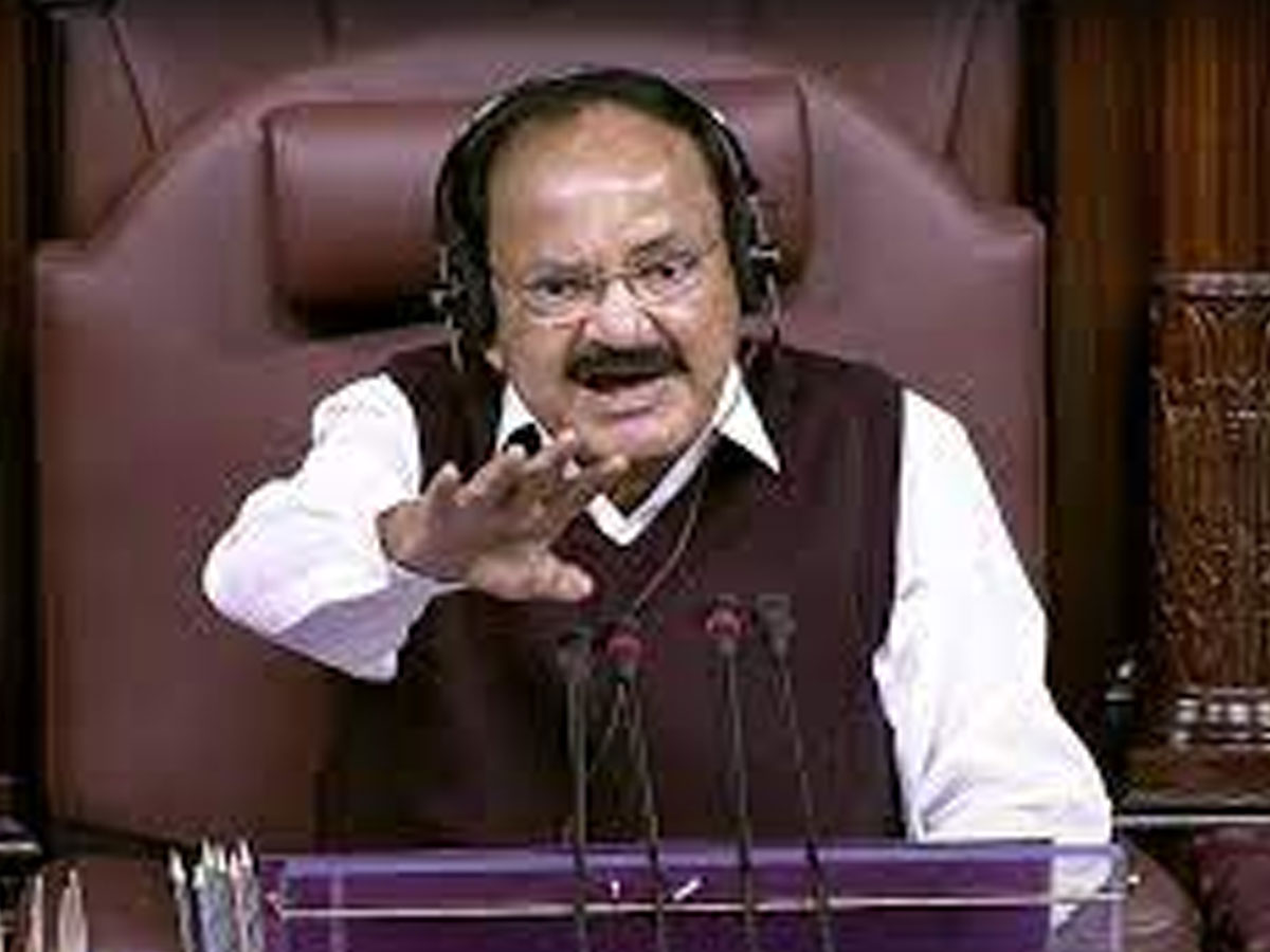 ఆ ఎంపీలపై సస్పెన్షన్‌ ఎత్తివేత కుదరదు.. స్పష్టం చేసిన వెంకయ్య