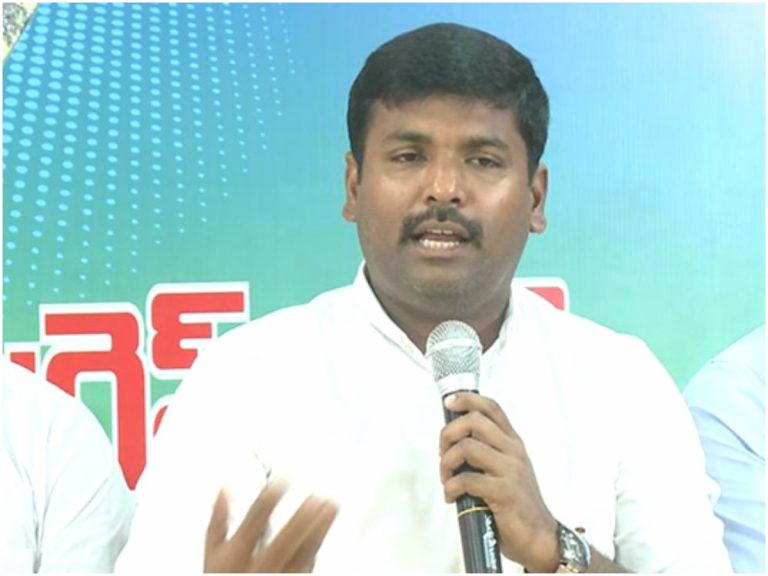 పవర్ లేని ప్యాకేజ్ స్టార్ పవన్ కళ్యాణ్.. అమర్నాథ్