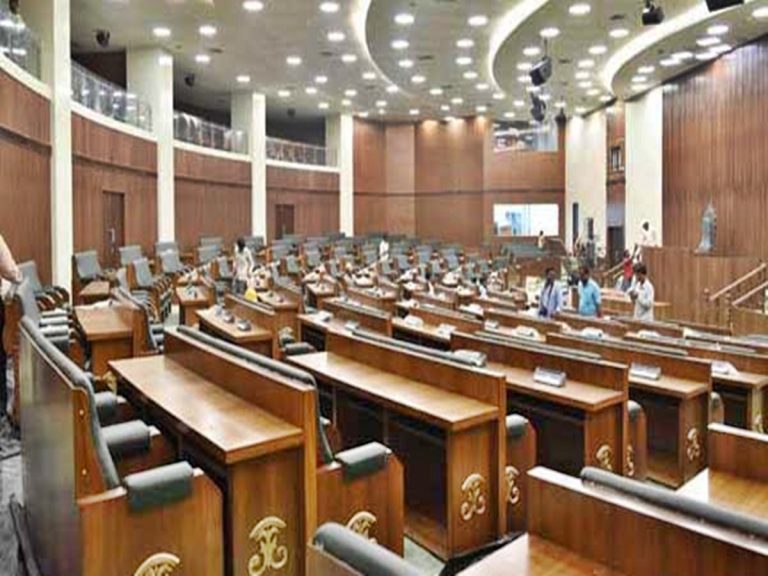 బిగ్ బ్రేకింగ్….  ఏపీ శాసనమండలి రద్దును వెనక్కి తీసుకున్న సర్కార్