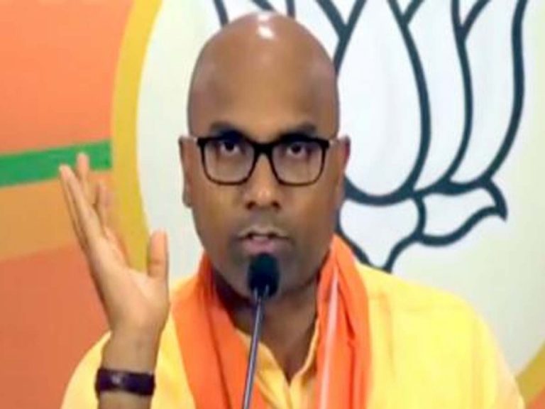 టీఆర్‌ఎస్‌ నేతలు బియ్యం స్మగ్లింగ్‌తో కోట్లు ఆర్జిస్తున్నారు: అరవింద్‌