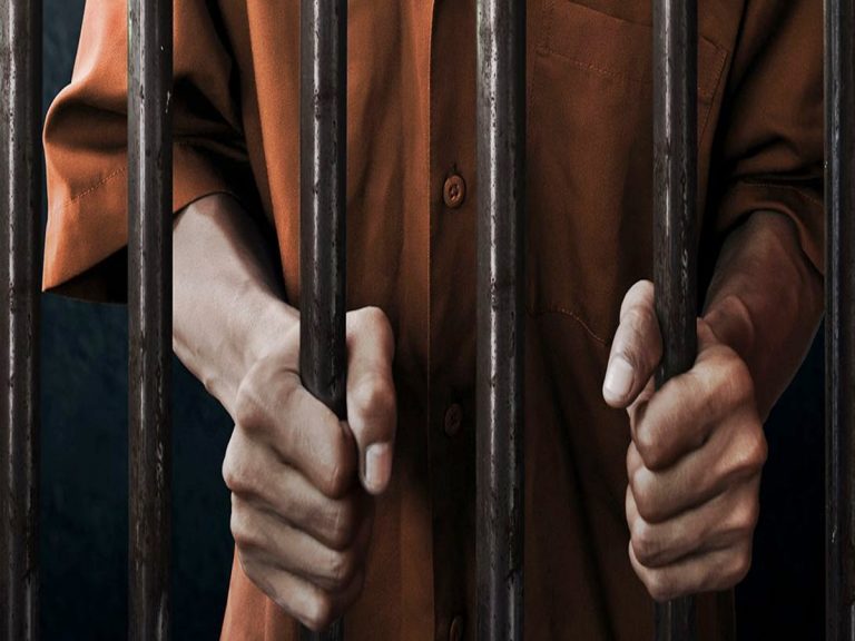 Cruel Woman: ప్రియుడి సాయంతో భర్త, అత్తను ముక్కలుగా నరికింది.. కవర్లో పెట్టి కాల్వలో వేసింది