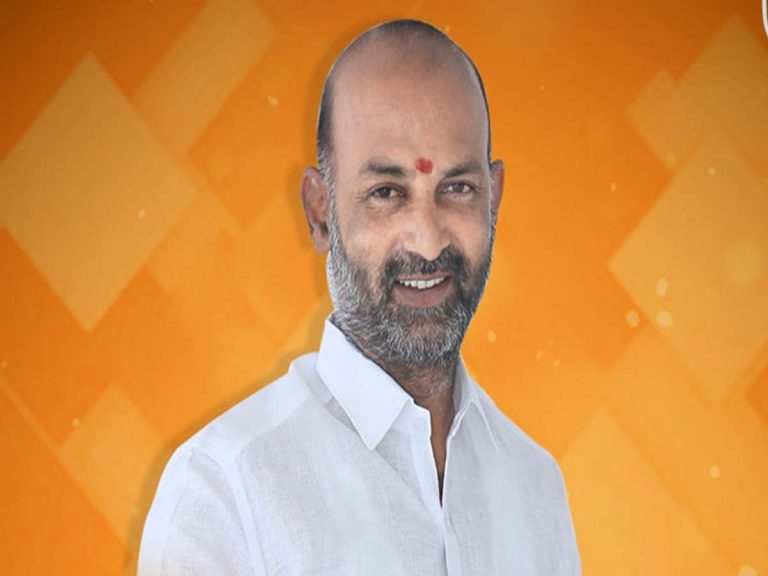 పెట్రోల్, డీజిల్ పై రాష్ట్రం వ్యాట్ తగ్గించాలి: బండి సంజయ్‌