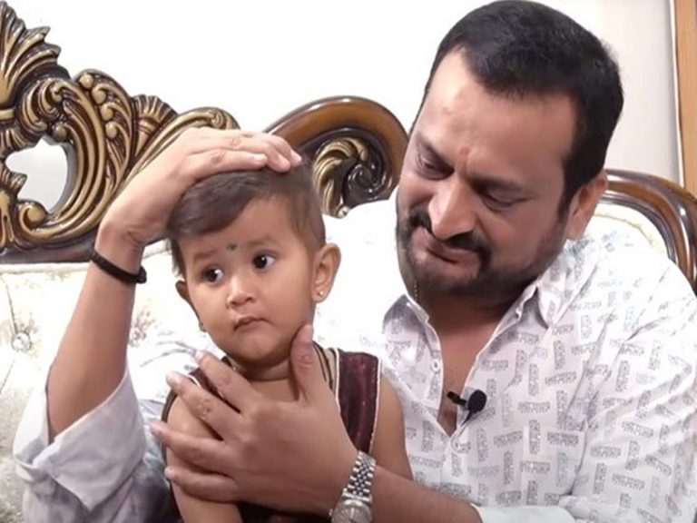 నేపాలీ బాలికను దత్తత తీసుకున్న నిర్మాత బండ్ల గణేష్.. నెటిజన్ల ప్రశంసలు