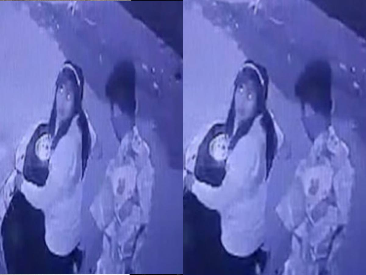 అర్ధరాత్రి నడిరోడ్డుపై ప్రియుడితో ఆ పని చేసిన యువతి.. షాక్ లో పోలీసులు