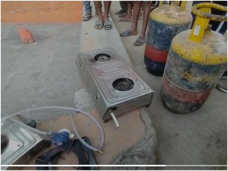 నానక్ రాంగూడలో సిలిండర్ బ్లాస్ట్.. అందుకేనా?