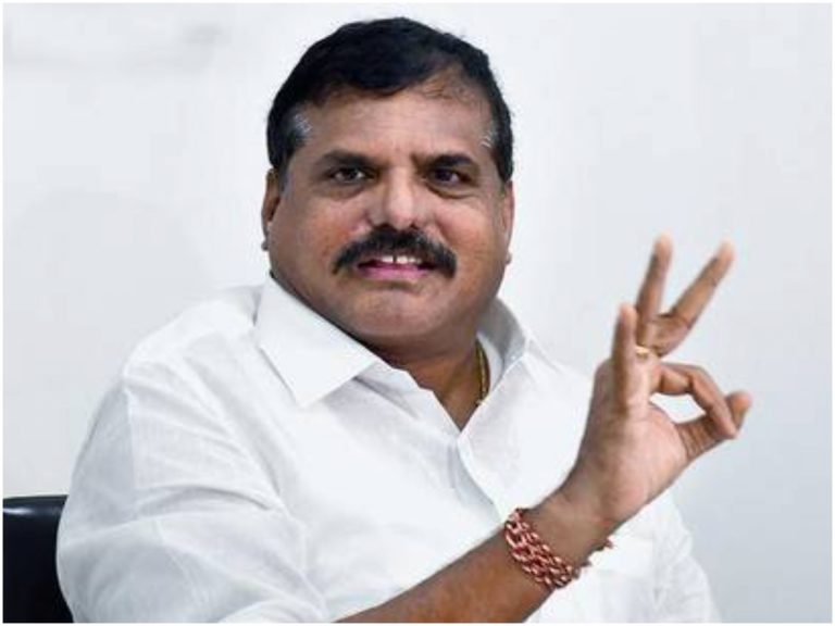 మూడు రాజధానులపై వెనక్కి తగ్గం :  మంత్రి బొత్స