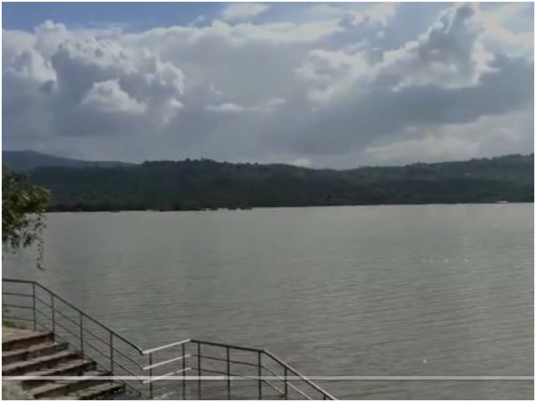 జారుతున్న మట్టి.. ఊపిరి బిగపట్టి.. రాయలచెరువు తాజా స్థితి!