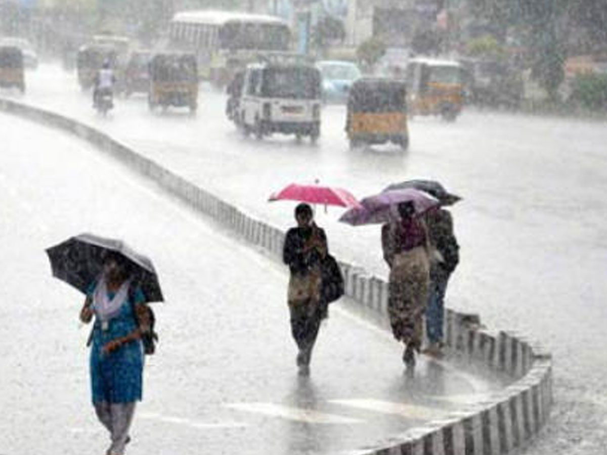 చిత్తూరు జిల్లాలో మళ్లీ వర్షం.. విద్యా సంస్థలకు సెలవు..