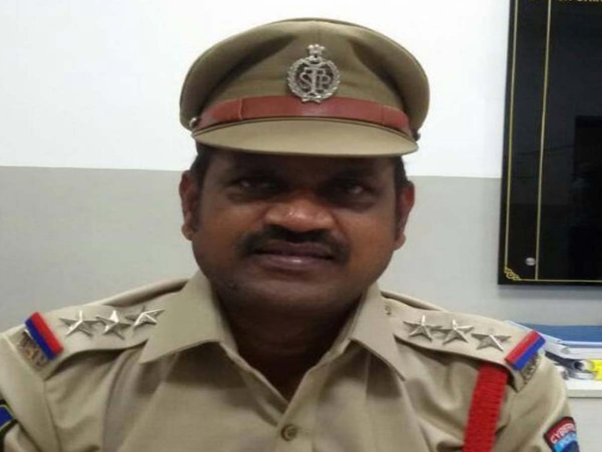 ప్రభుత్వ ఉద్యోగాల పేరుతో 25 లక్షలు టోకరా..